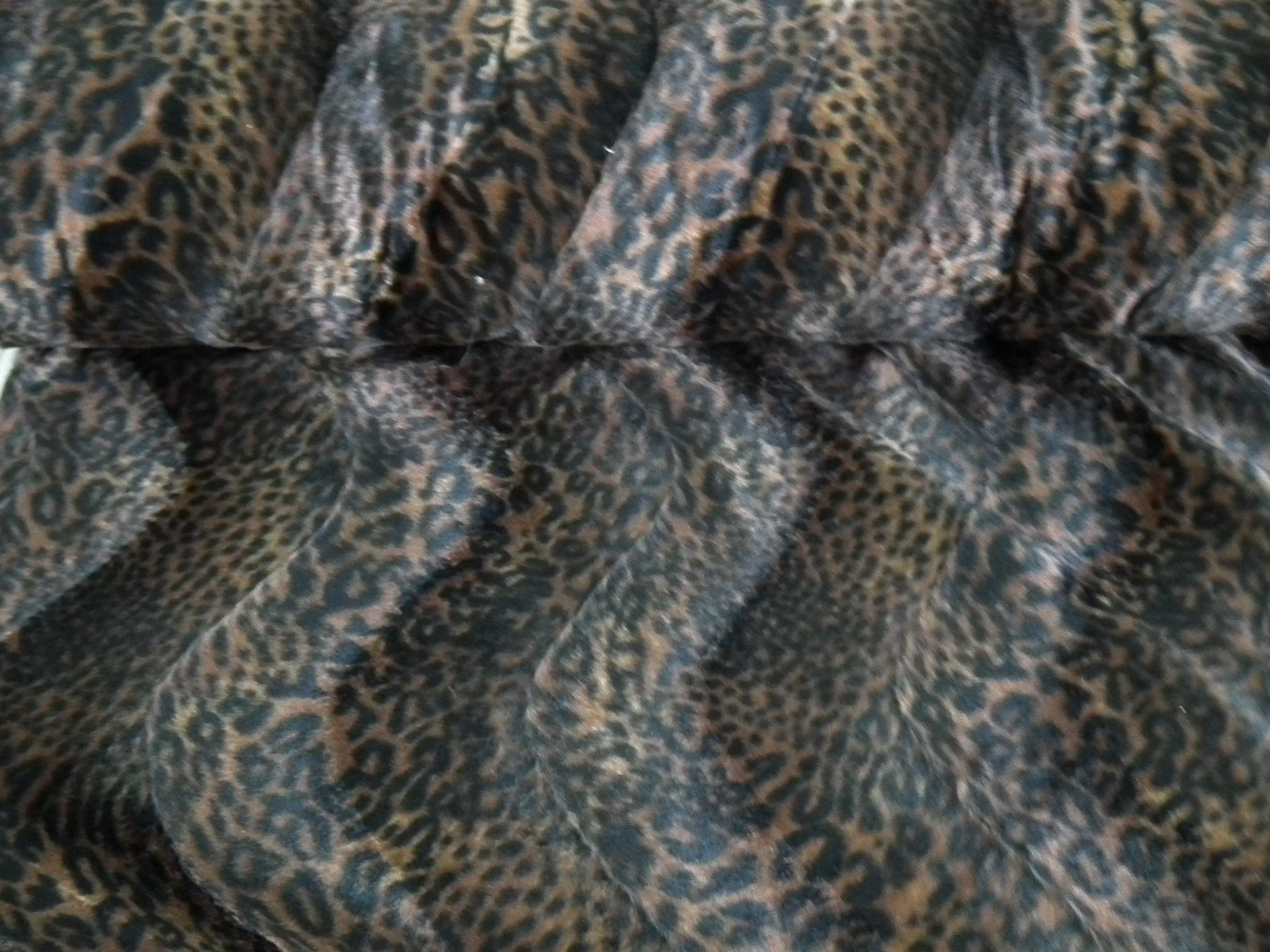ANIMAL PRINT VELBOA FAUX FUR VELOUR FABRIC CRAFT MATERIAL 60" WIDE M220