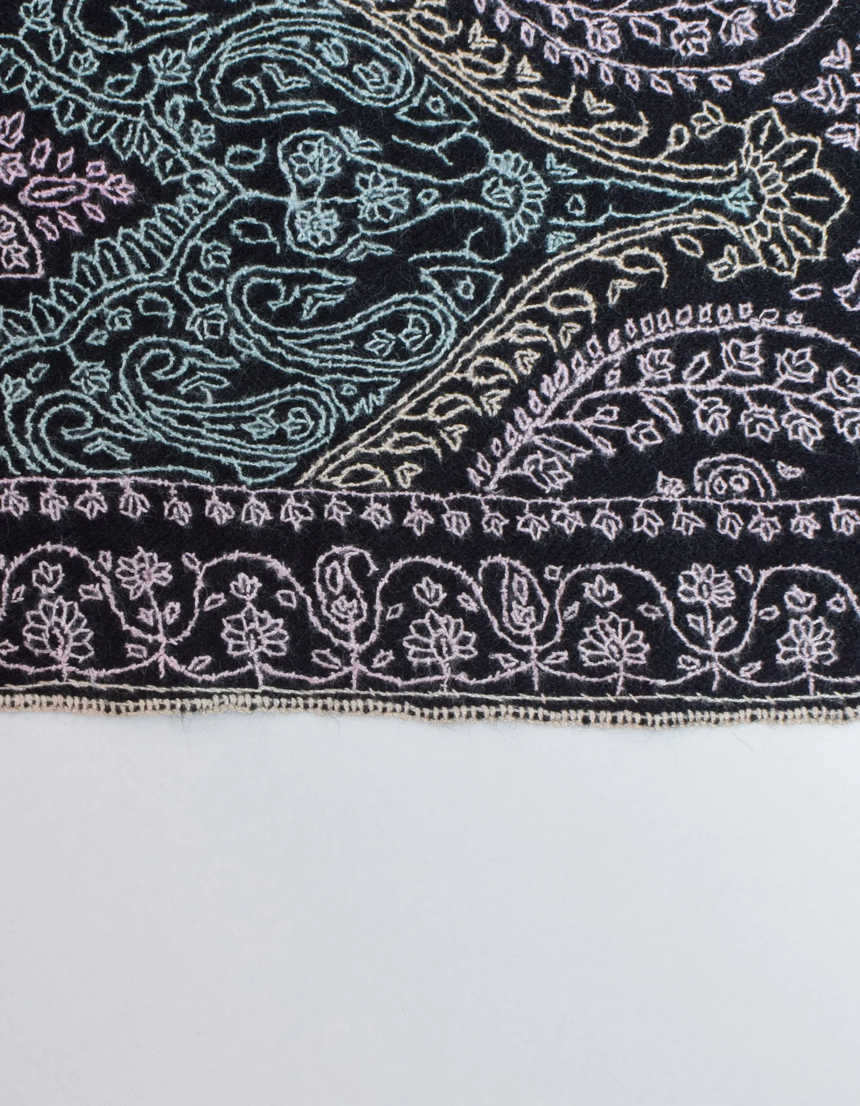 Classic Black Handwoven sozni Jaali Embroidered Cashmere Pashmina Stole