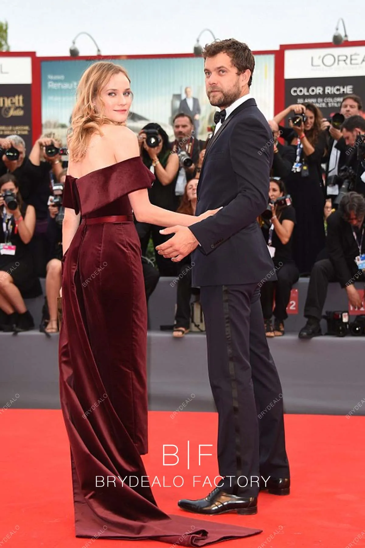 Diane Kruger Burgundy Velvet Off Shoulder Sheath Red Carpet Dress