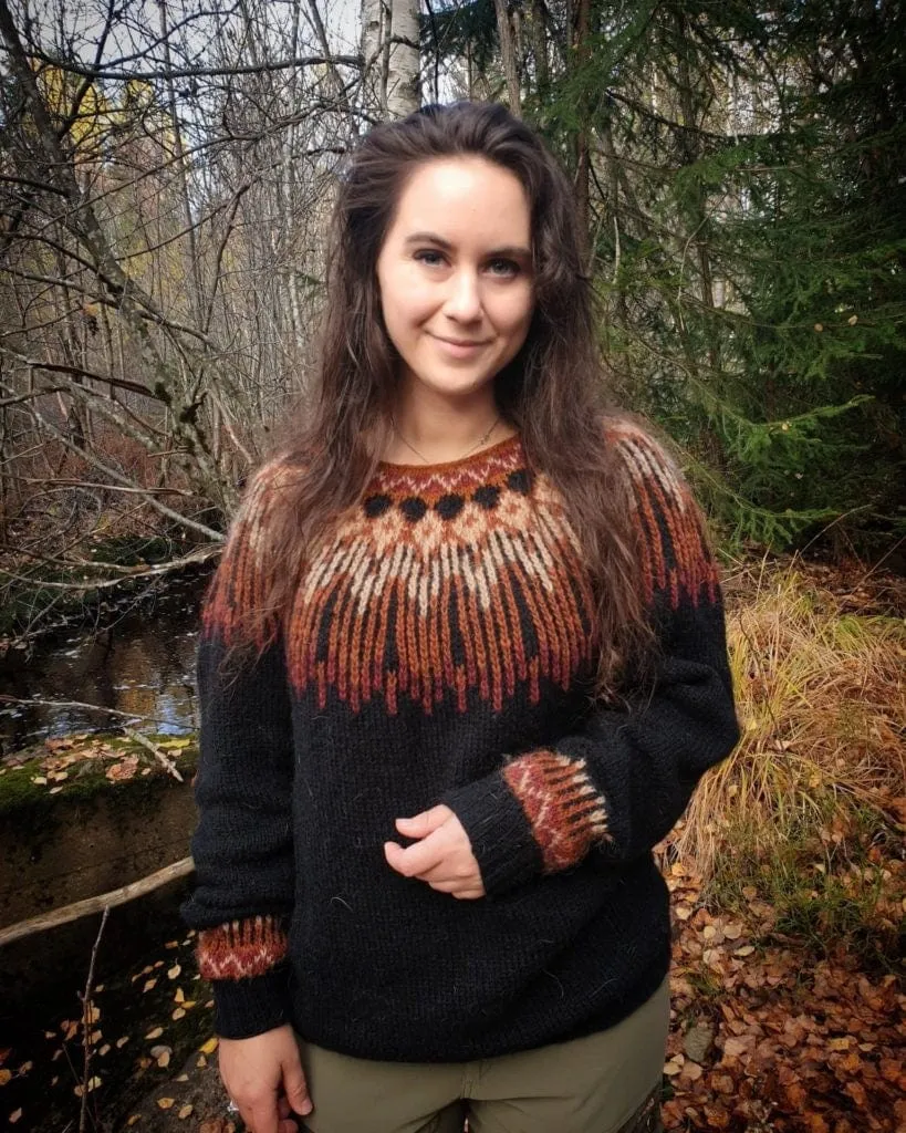 Hopi Light Grey Lettlopi sweater - Knitting Kit