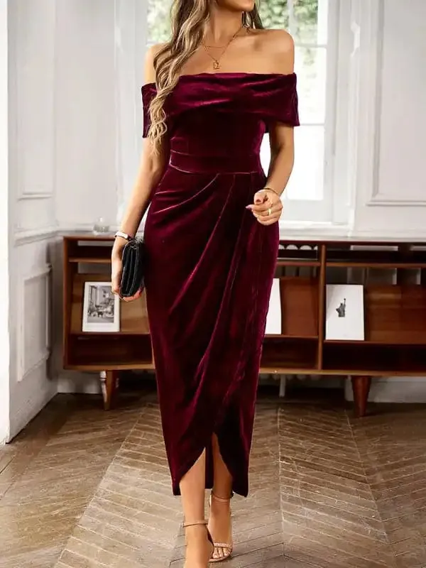 Women’s elegant velvet one-shoulder party dress
